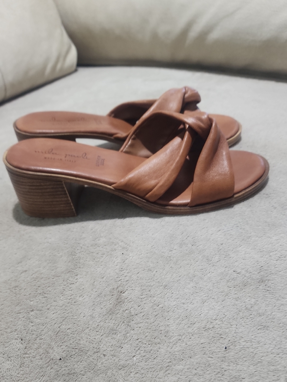New Condition.Women's Brown Leather Knotted Slide Heels.No Size Tag.